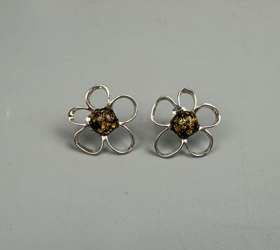 Pair of Silver Amber Set Flower Design Earrings