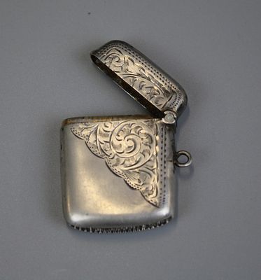 Silver Birmingham Hallmarked 1908 T. Healey Vesta Case Approx. Weight 14g
