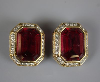 Nina Ricci Clip on Earrings