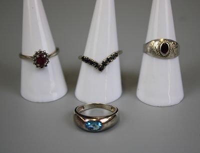 4 Silver Stone Set Rings