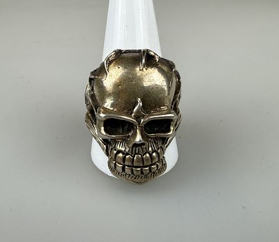 Heavy Silver Ring in the Form of a Skull Size X - Approx. 18g