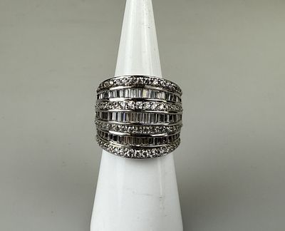 Heavy Silver Stone Set Ring Size J - Approx. 10.7g