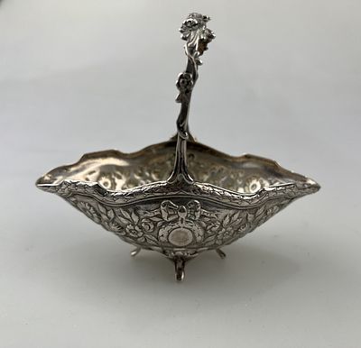 Silver Basket (tested) with Flower Detail - Approx W91g