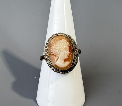 Silver Cameo Ring Size P
