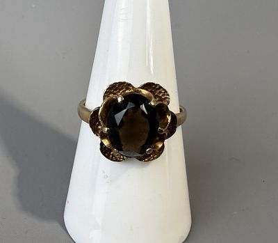 9ct Gold Smoky Topaz Set Ring Approx 2.7g Size O &frac12;