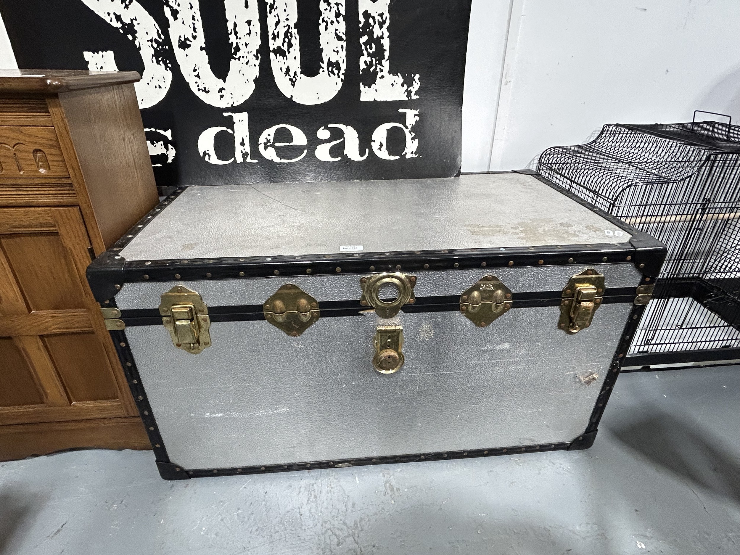 Lot 595