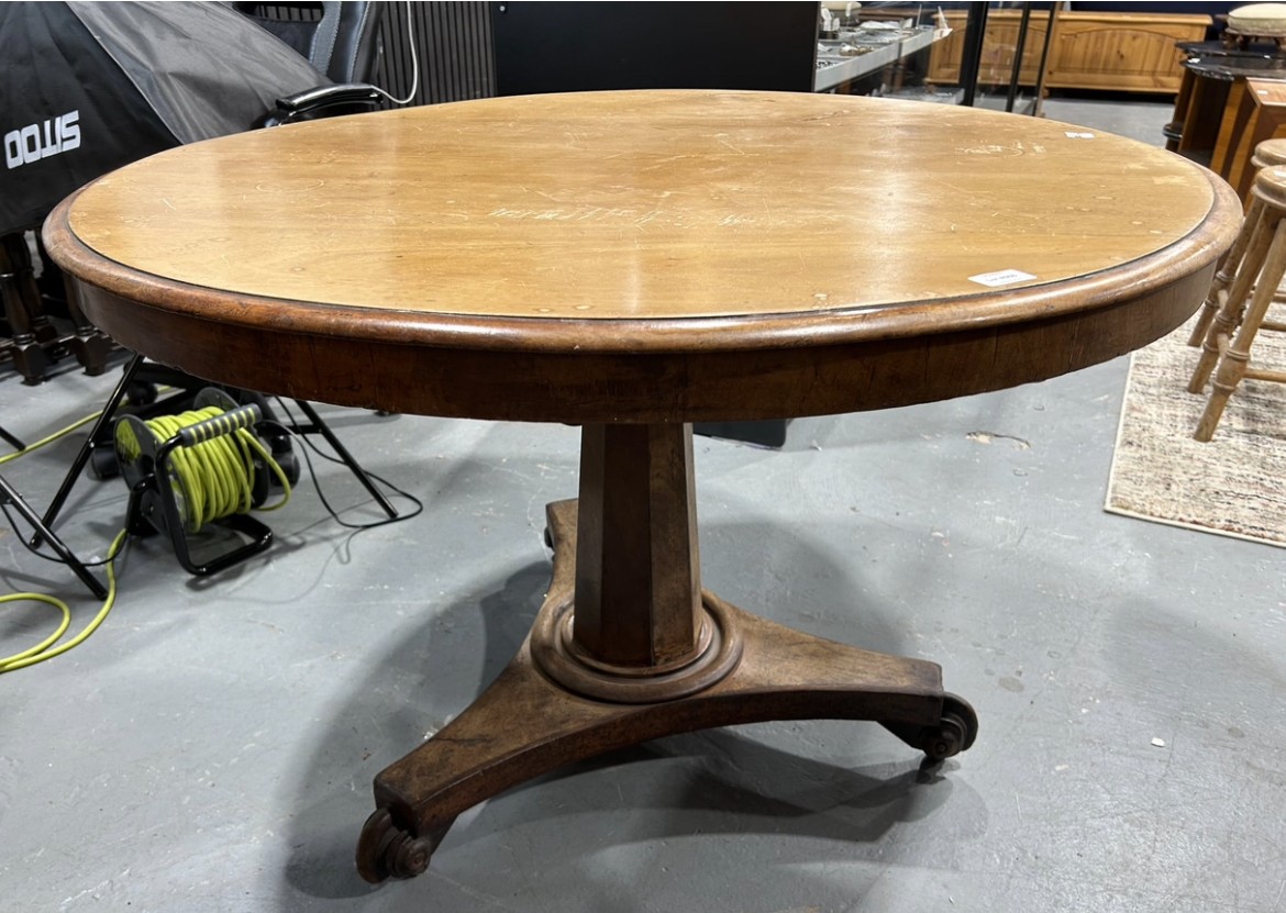 Lot 608