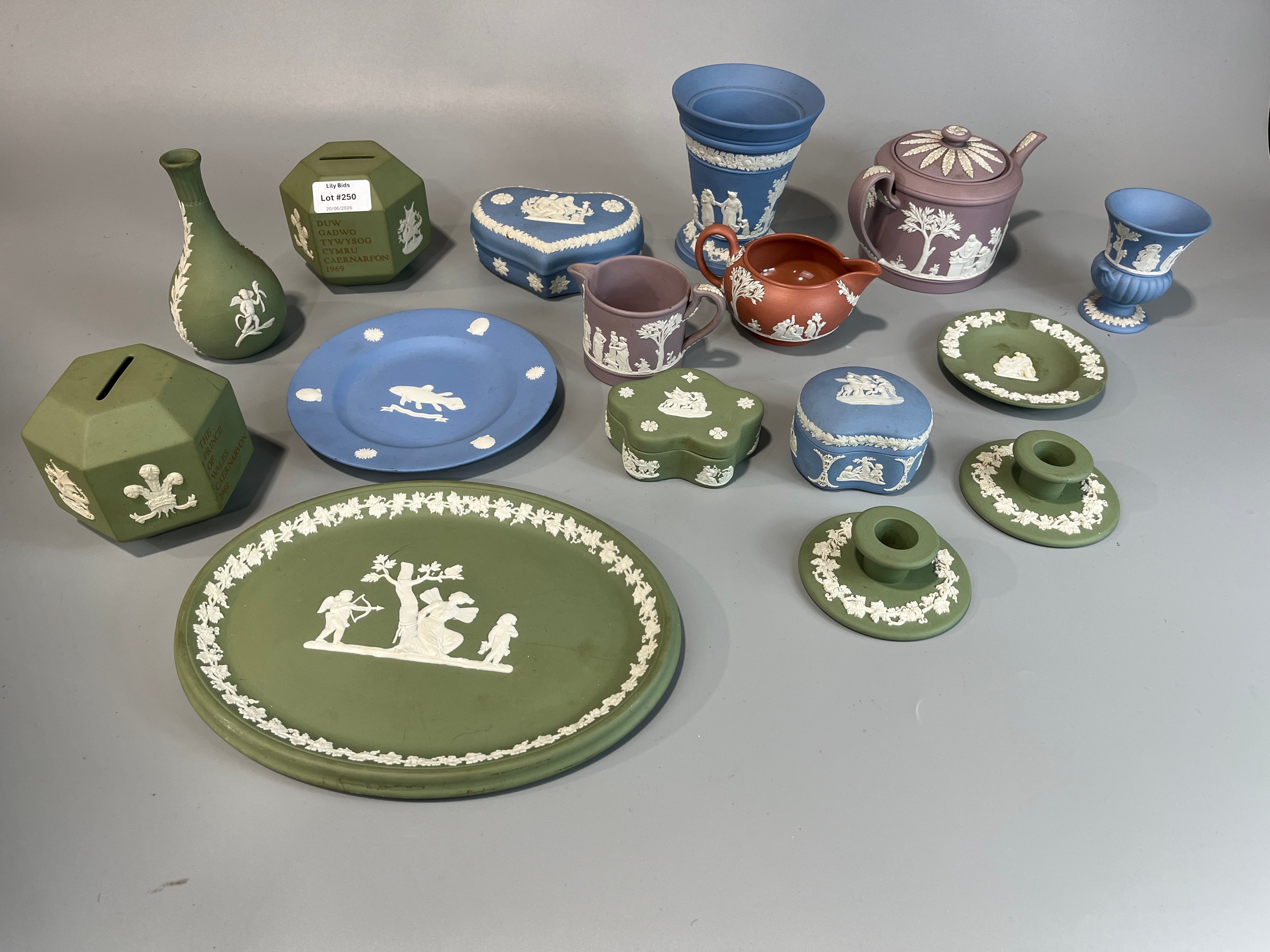 Lot 250