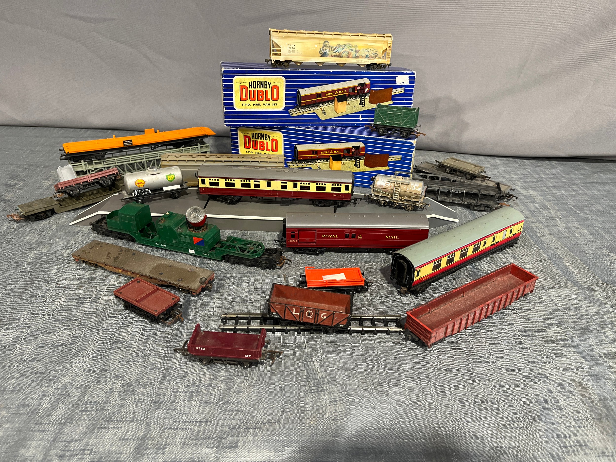 Lot 406