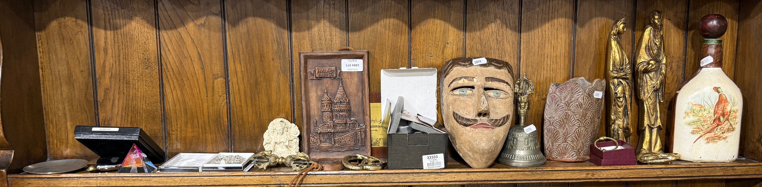 Lot 681