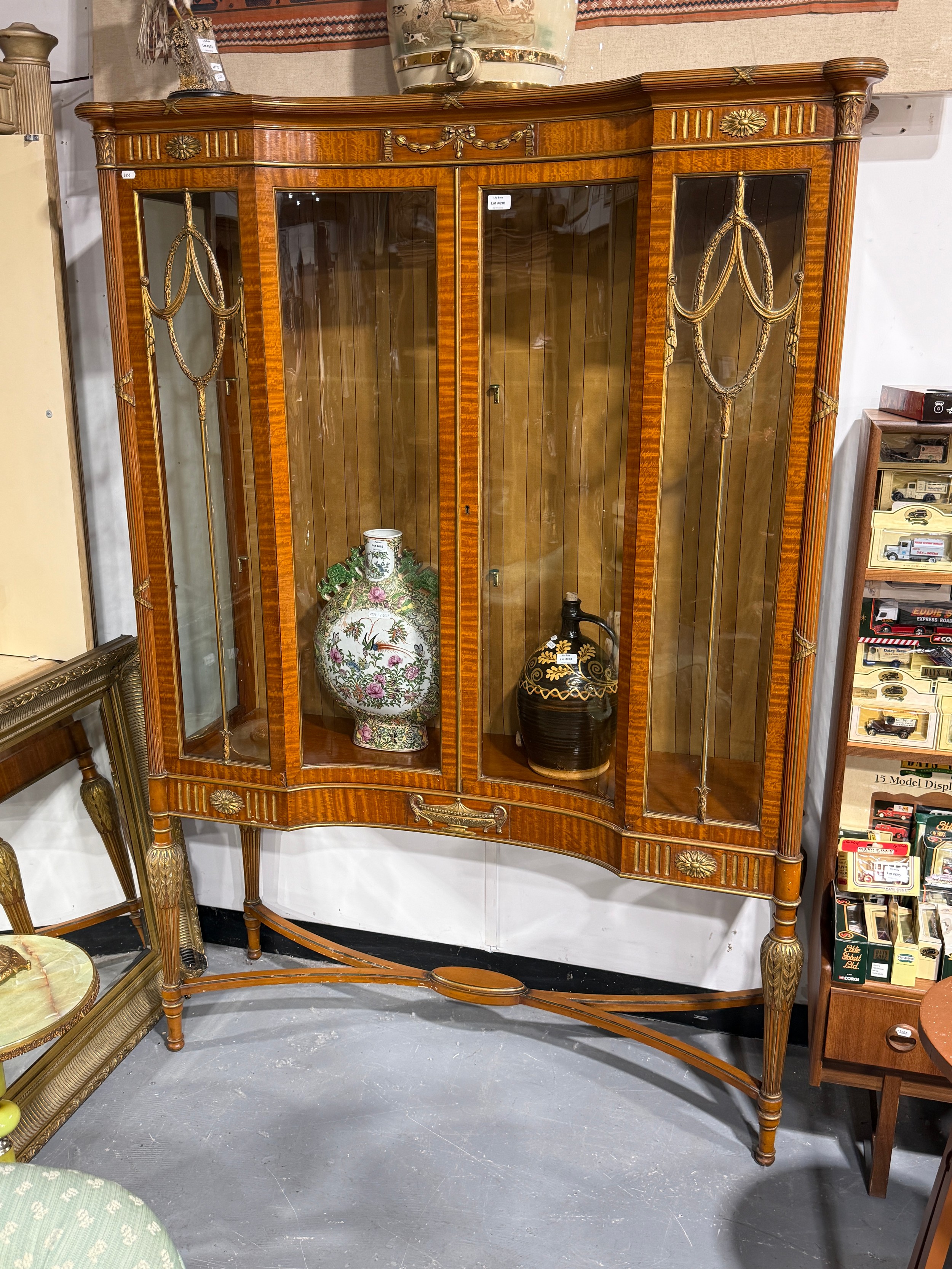 Lot 690