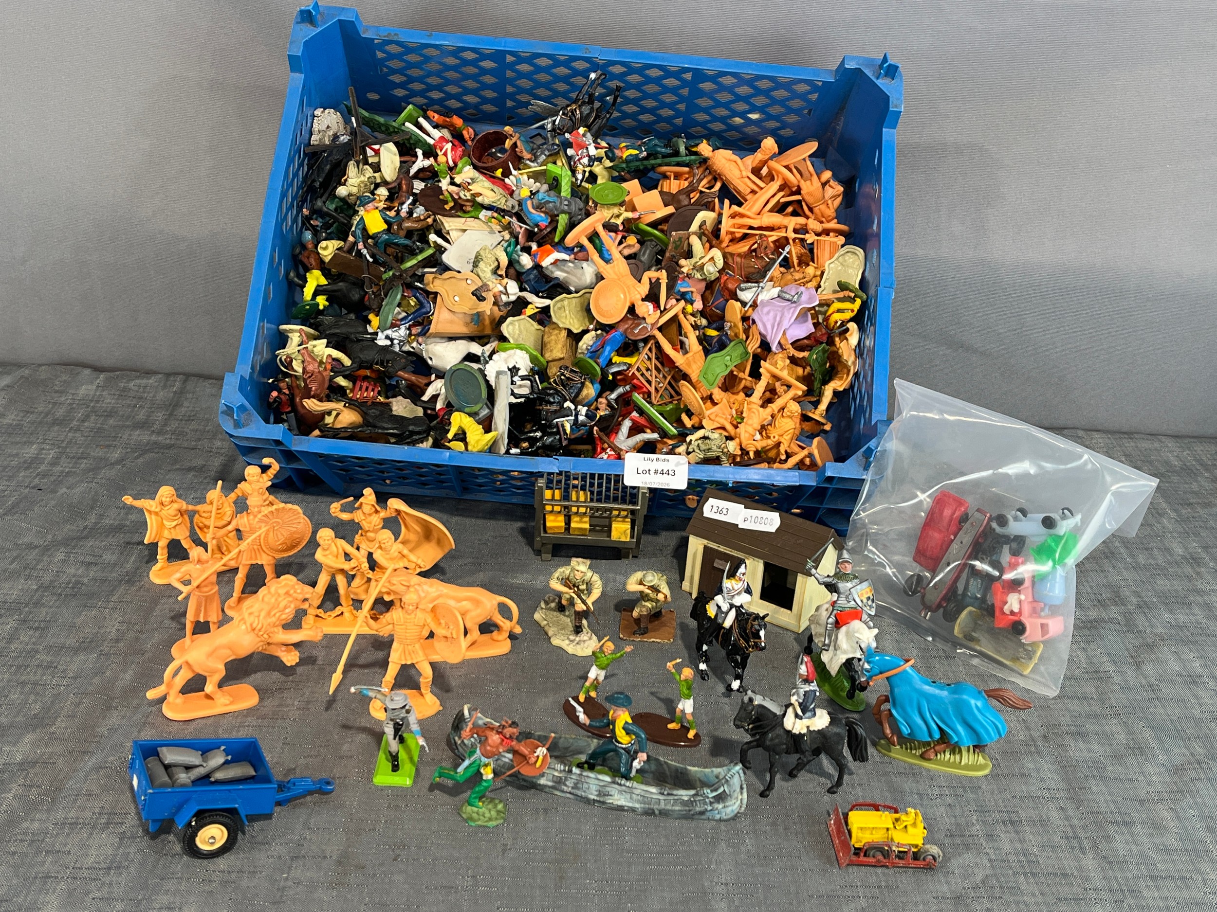 Lot 443