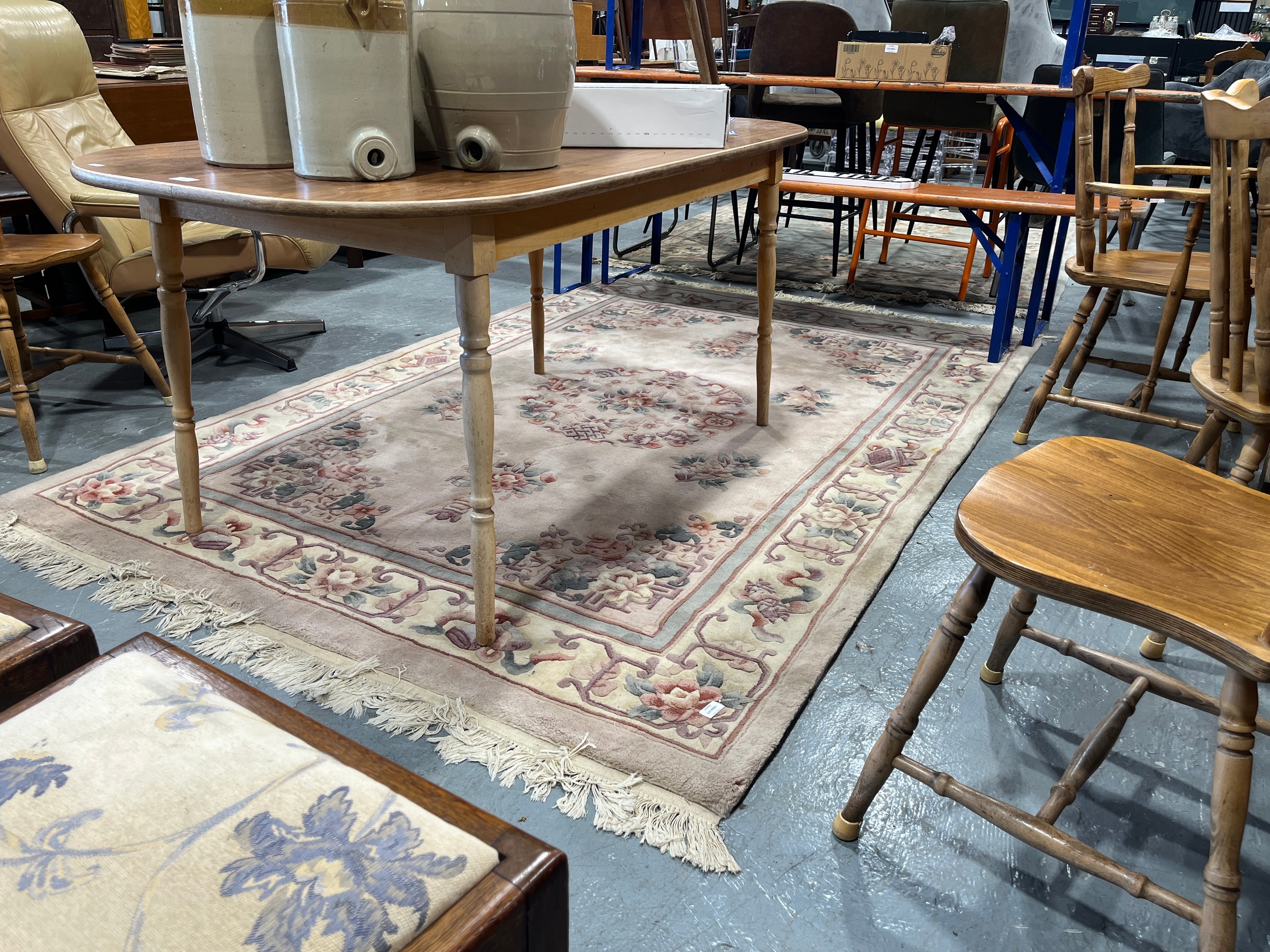 Lot 561