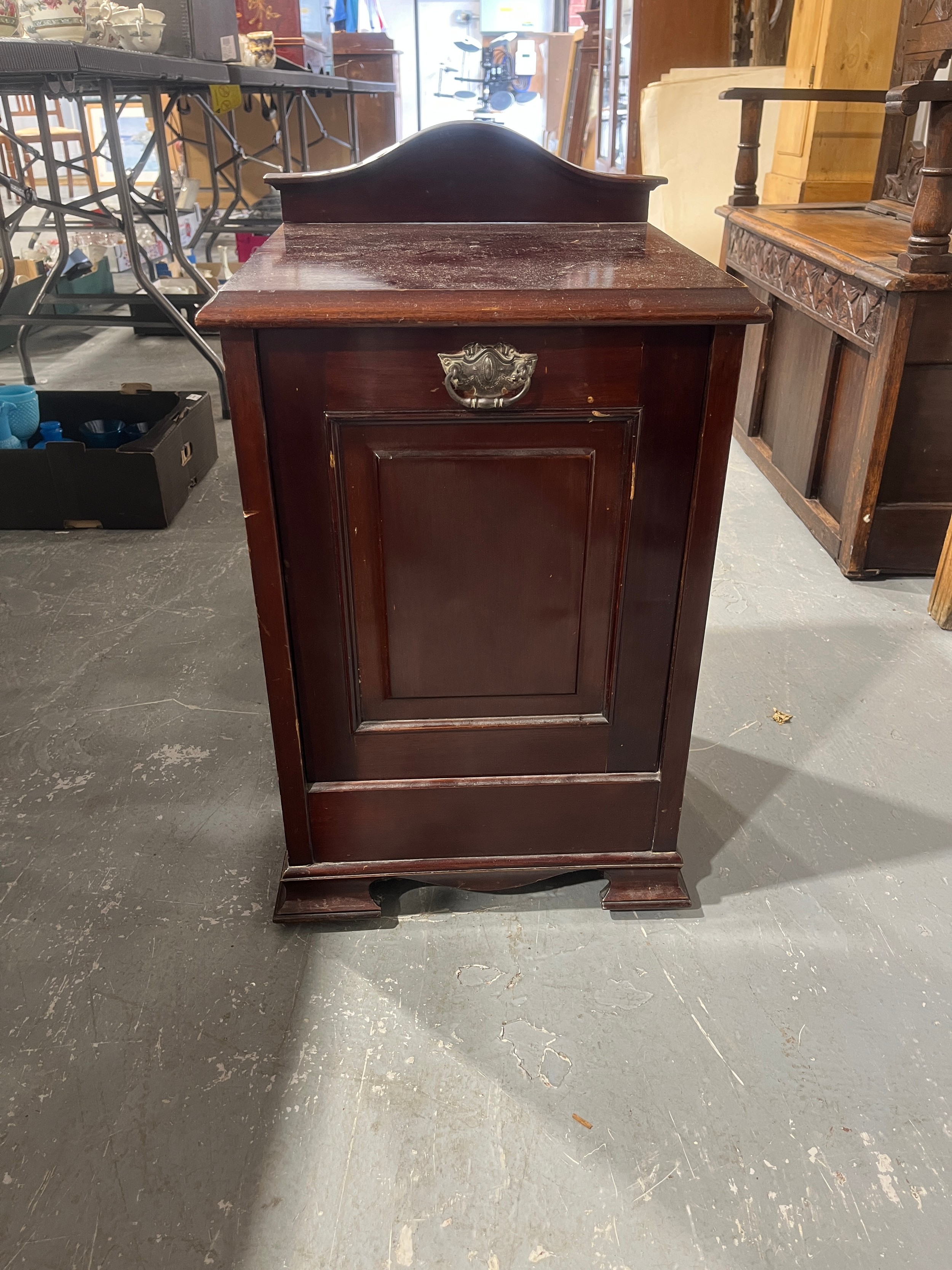 Lot 663