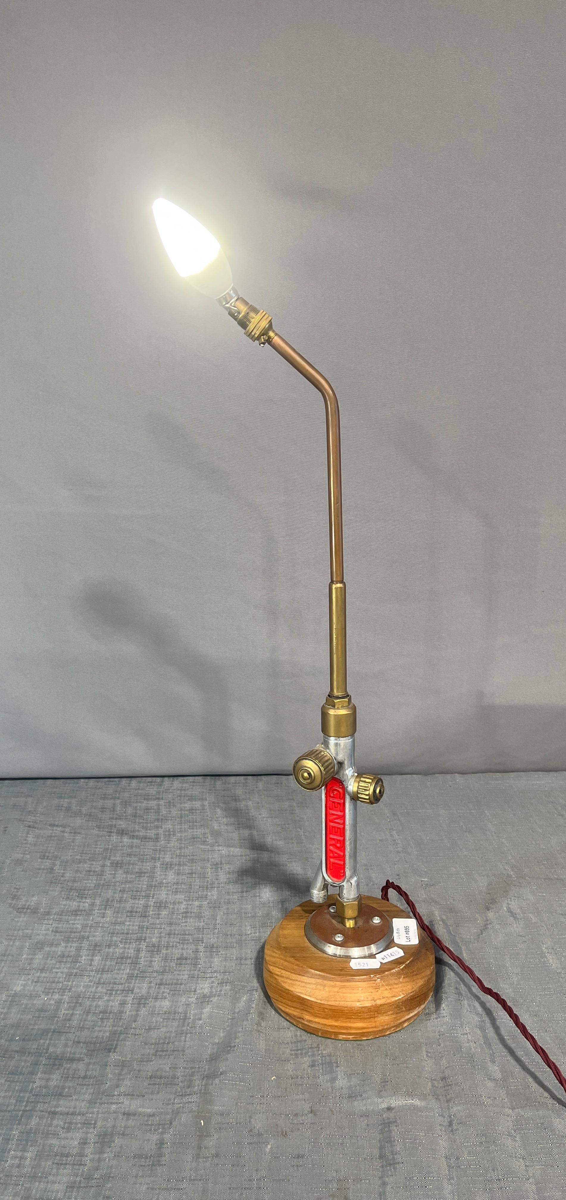 Lot 695