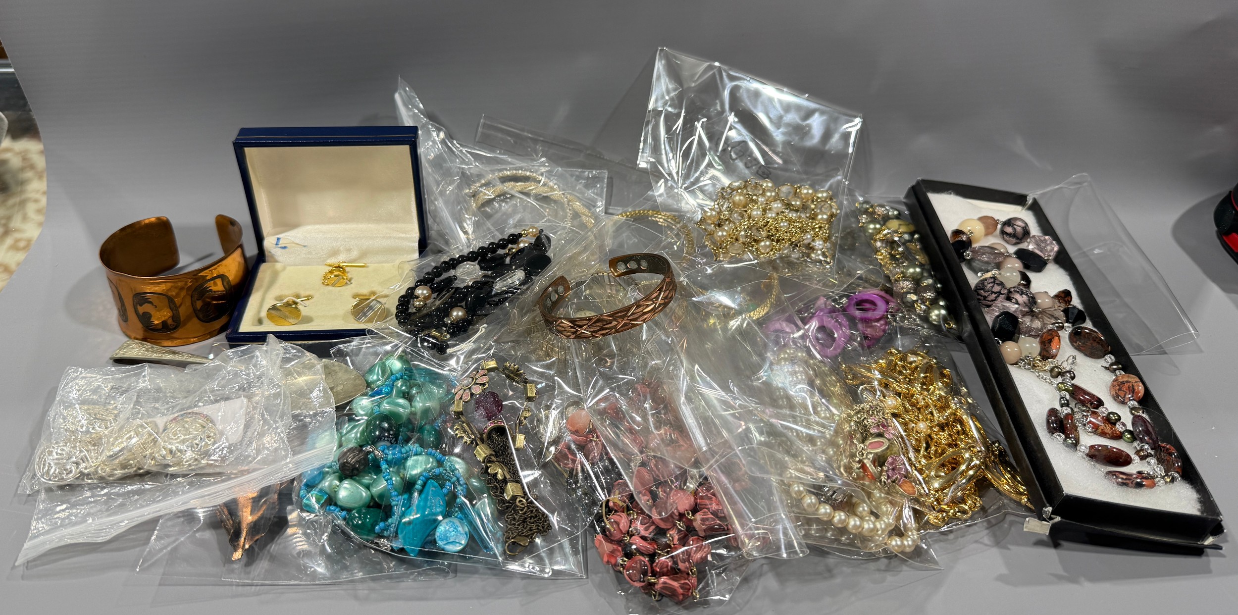 Lot 203
