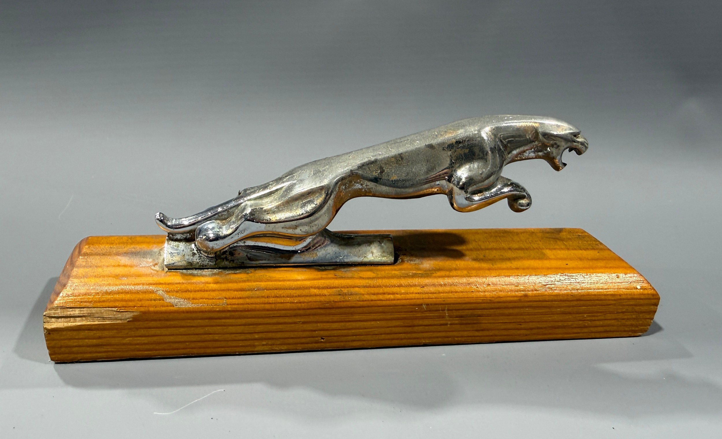 Lot 252