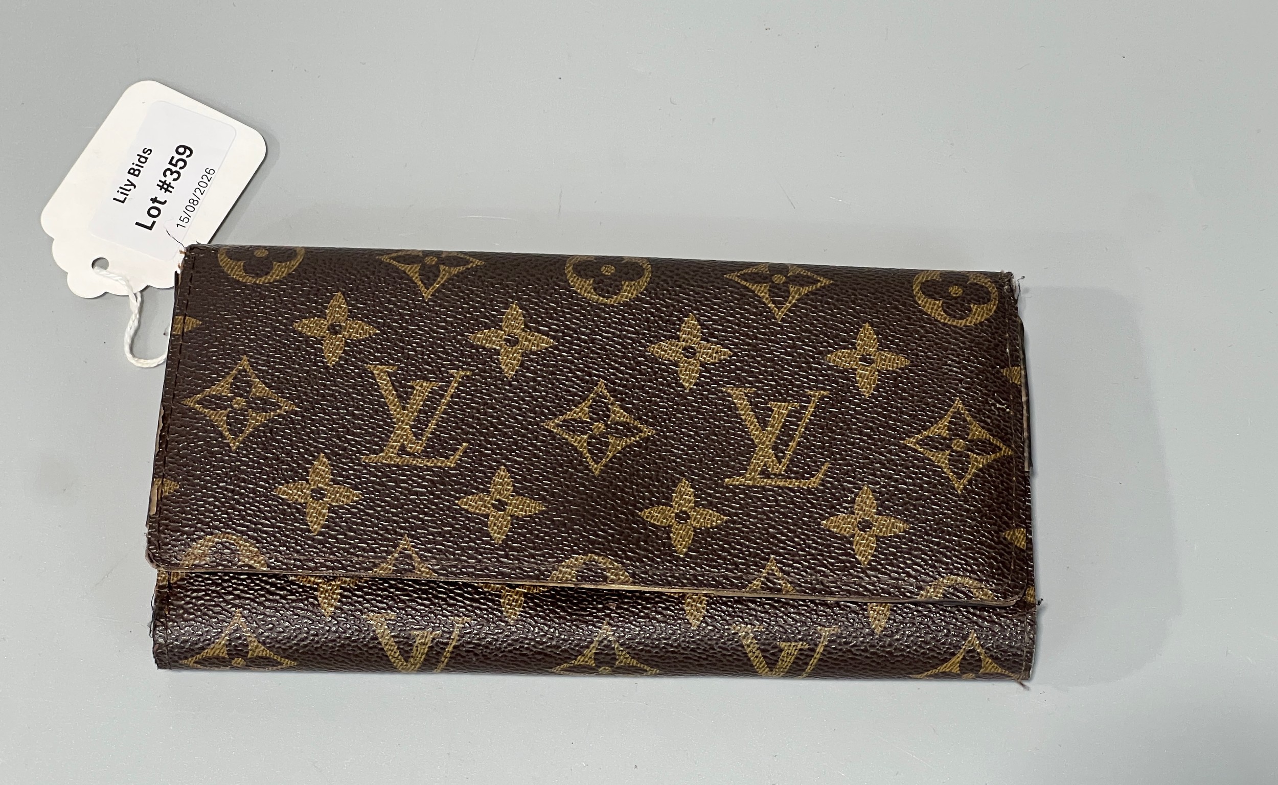 Lot 359