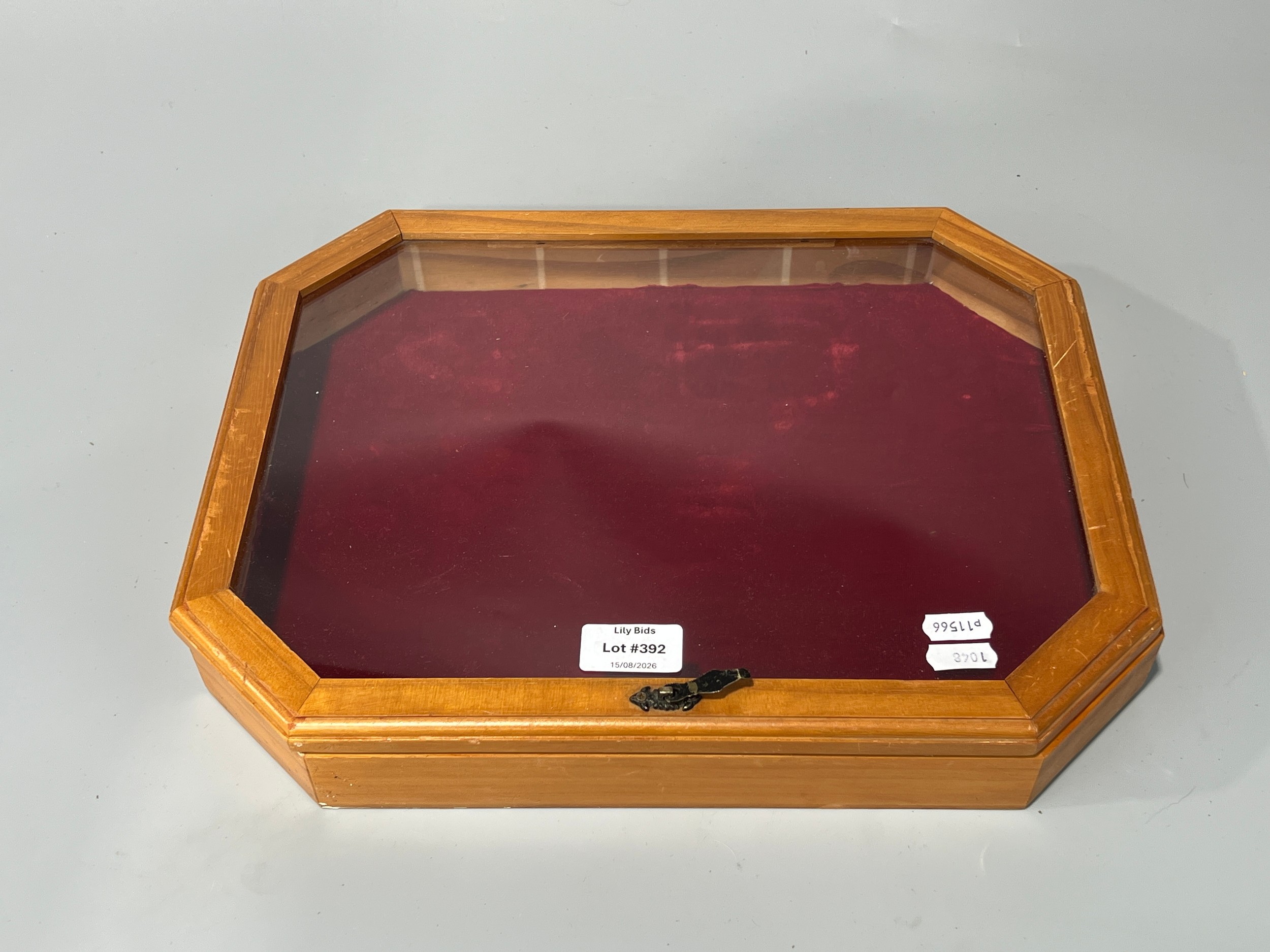 Lot 392