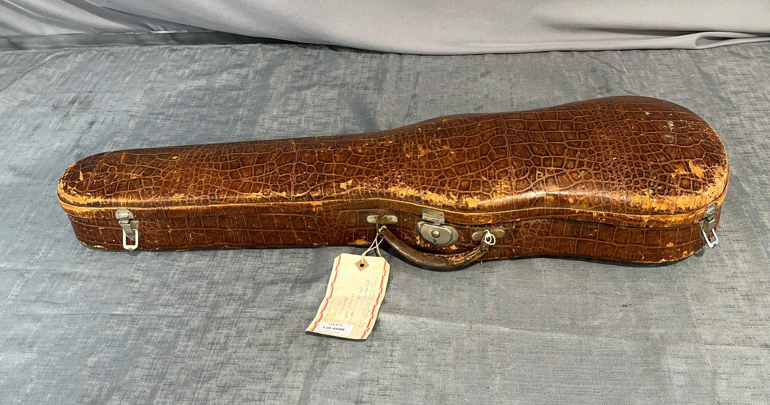 Lot 608