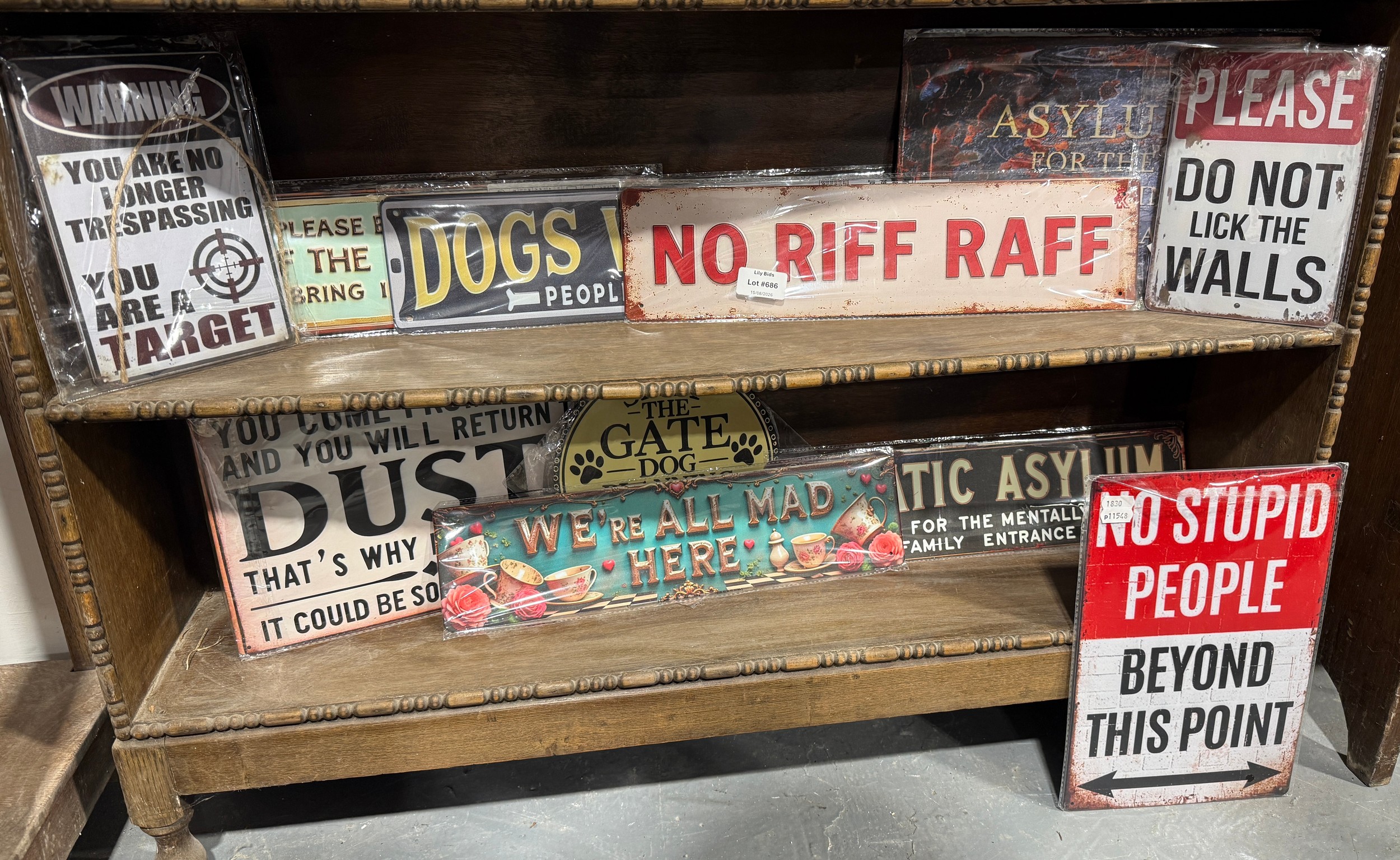 Lot 686
