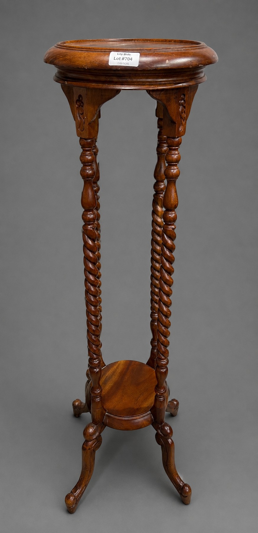 Lot 704