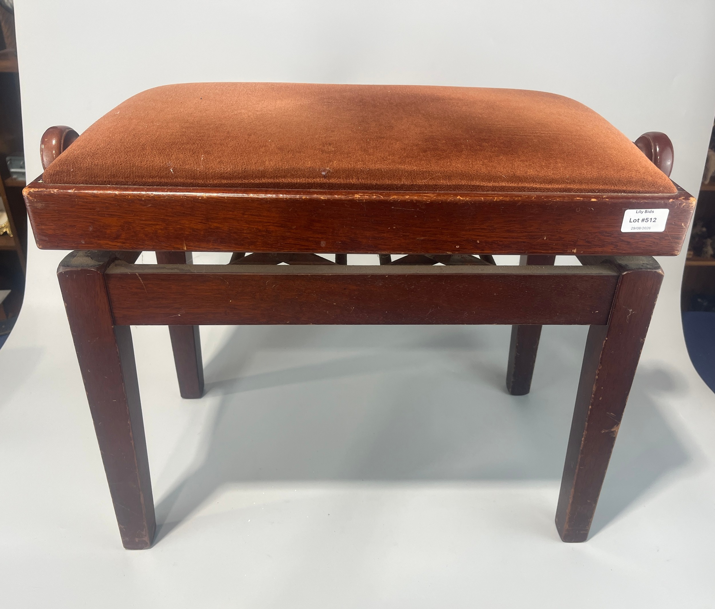 Lot 512