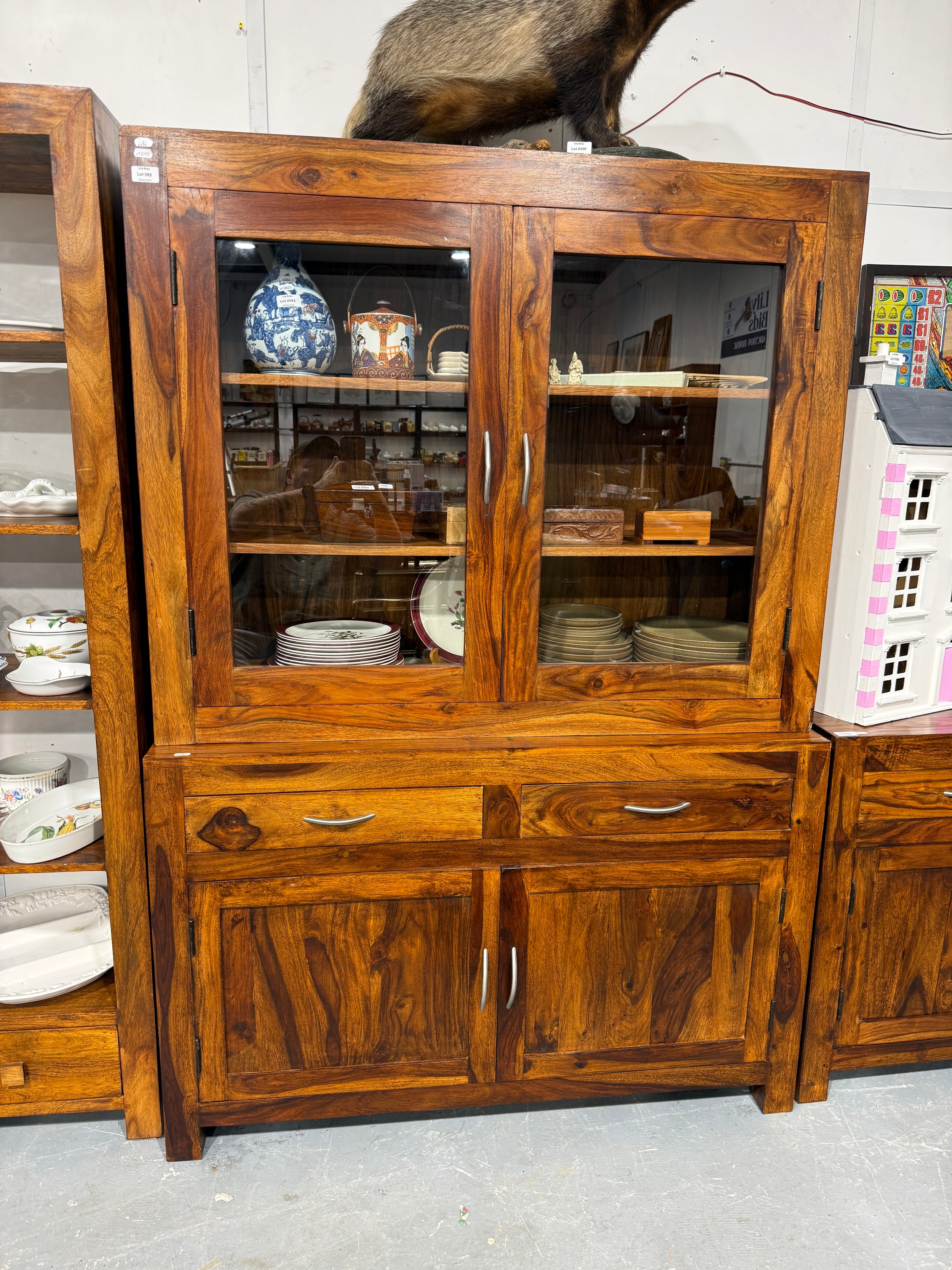 Lot 592