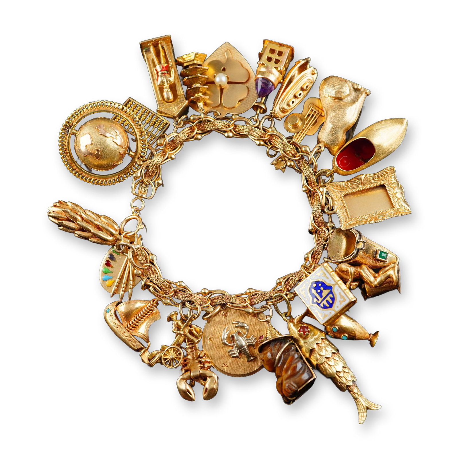 Lion & Unicorn | NY Broadway Producer's Luxe Estate