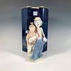 Pals Forever 1007686 - Lladro Porcelain Figurine. A glossy figure of two friends. A clown with a Image - 3