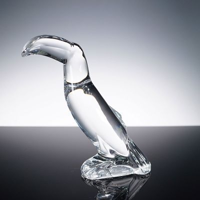 Baccarat Clear Crystal Figurine, Toucan. This elegant Baccarat clear crystal figurine captures