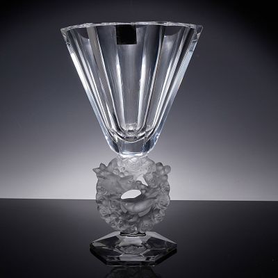 Lalique Crystal Vase, Large Mesanges Vase. This exquisite Lalique crystal vase, known as the