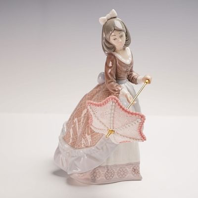 Lladro Porcelain Figurine, Jolie 01005210. Graceful Lladro porcelain figurine titled Jolie 