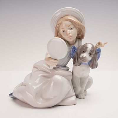 Lladro Porcelain Figurine, Who's The Fairest? 01005468. Lladro porcelain figurine 01005468 