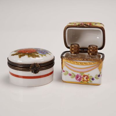 4pc Limoges Porcelain Trinket Box Set with Perfume Bottles. Delightful set of two hand-painted 