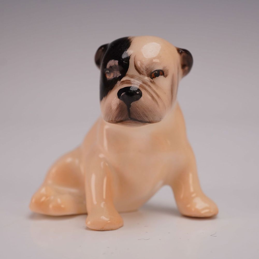 Royal Doulton Dog Figurine, Puppy Bulldog K2. A charming Royal Doulton porcelain figurine 