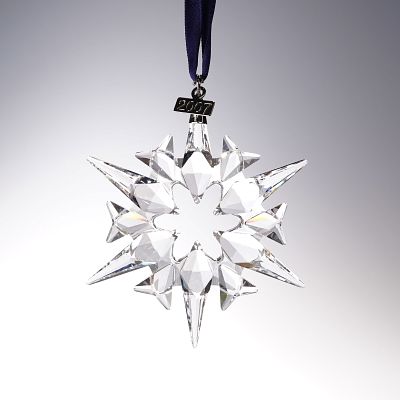 Swarovski Crystal 2007 Christmas Ornament 872200. This Swarovski crystal ornament features a 
