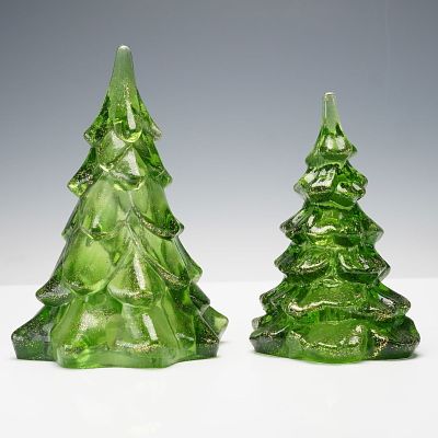 2pc Fenton Glass Christmas Trees. Pair of Fenton handmade glass Christmas tree figurines in 