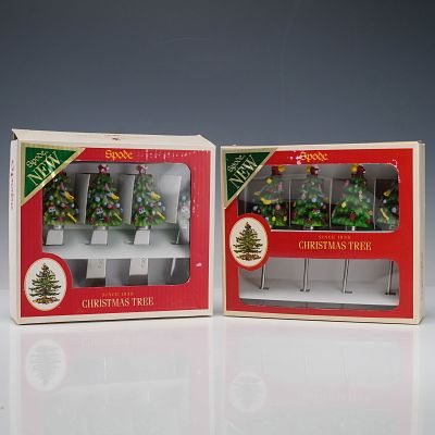 2pc Spode Christmas Tree Canape Knives and Forks Sets. A two-piece lot comprising boxed sets of 