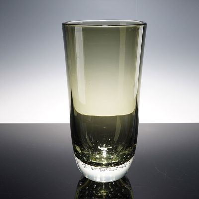 Art Glass Vase with Controlled Bubble Base. Erickson style tall art glass vase, featuring a 