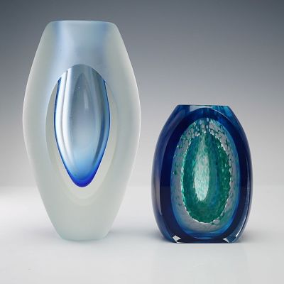 2pc Art Glass Sommerso-Style Cased Glass Vases. This pair of art glass vases features a stunning 