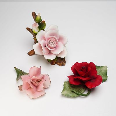 3pc Albertini Collection Capodimonte & Andrea By Sadek Roses. A charming trio of handcrafted 