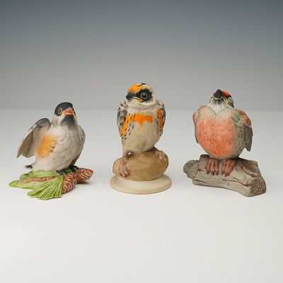 3pc Boehm Porcelain Bird Figurines. Set of three finely detailed Boehm porcelain bird figurines 