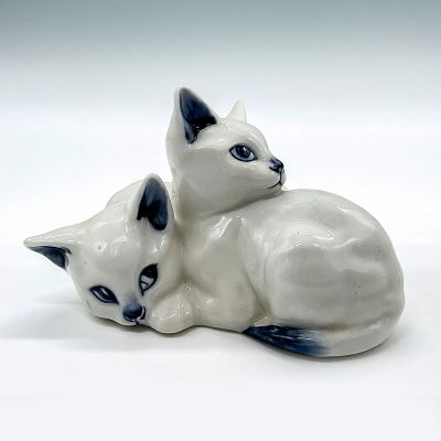 Royal Doulton Blue Flambe Figurine, Kittens. Hand made and hand decorated, rare color variation 