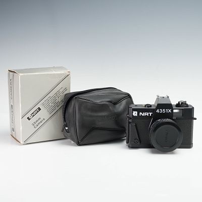 NRT 4351X 35mm Film Camera with Case. This NRT 4351X 35mm film camera features a fixed-focus 