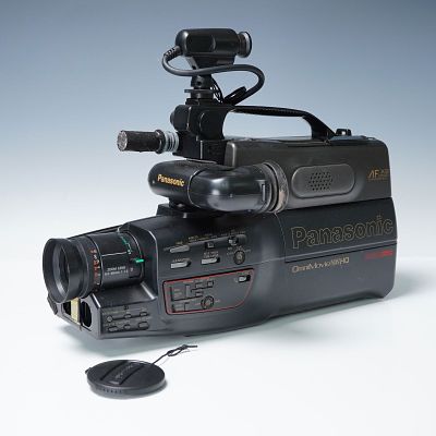 Panasonic Omni Movie VHS HQ Recorder with Case. Camcorder system complete with its original hard 