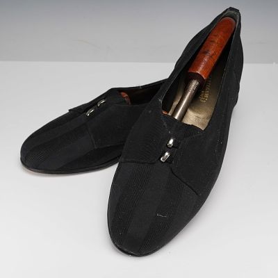 R. Martegani Vero Cuoio Men's Loafers. Hand crafted leather loafers with refined grosgrain 