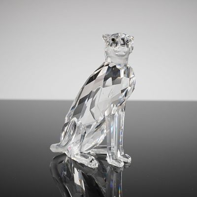 Swarovski Crystal Cheetah Figurine. A single Swarovski Crystal Figurine crafted in the form of a 