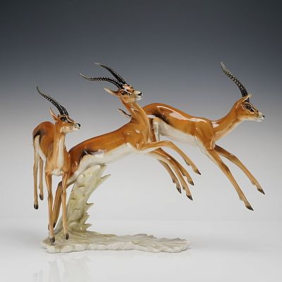 Hutschenreuther Selb Porcelain Group of Three Gazelles by Gunther Granget. A large 