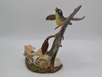 Boehm Porcelain Kirtlands Warbler Bird Sculpture, 1980. Bisque Porcelain Decorated, hand created 